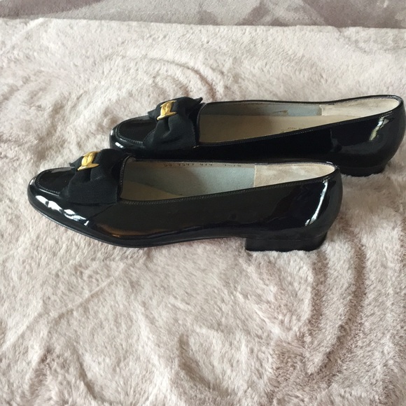 Salvadore Ferragamo black dress flats - Picture 3 of 7